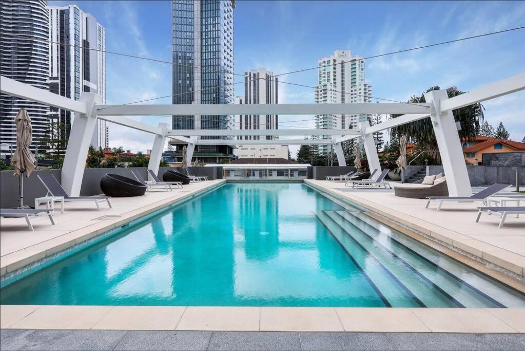Broadbeach Stunner Modern And Central โกลด์โคสต์ ภายนอก รูปภาพ