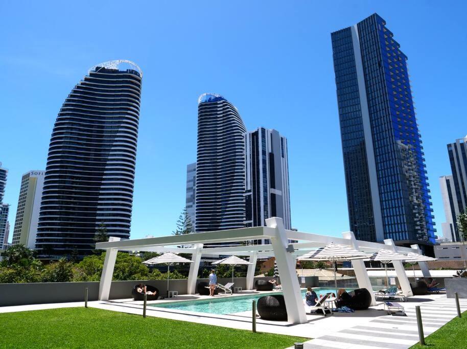Broadbeach Stunner Modern And Central โกลด์โคสต์ ภายนอก รูปภาพ