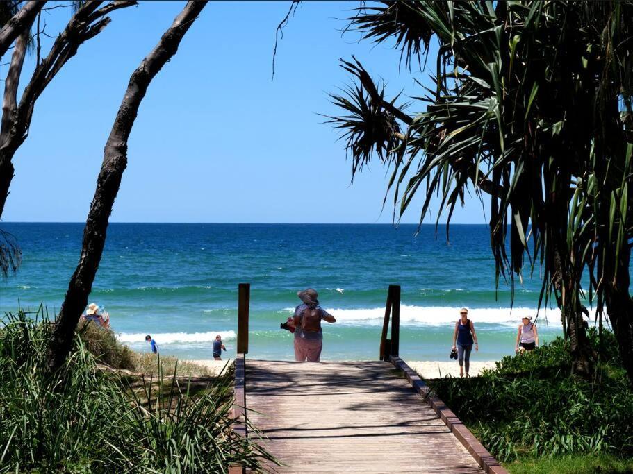 Broadbeach Stunner Modern And Central โกลด์โคสต์ ภายนอก รูปภาพ
