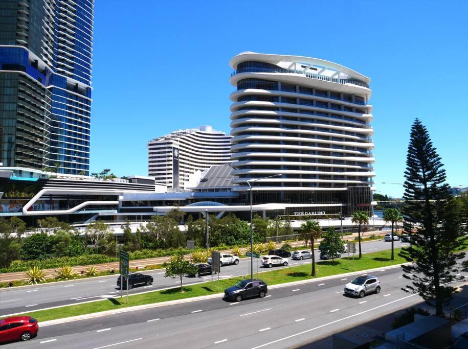 Broadbeach Stunner Modern And Central โกลด์โคสต์ ภายนอก รูปภาพ