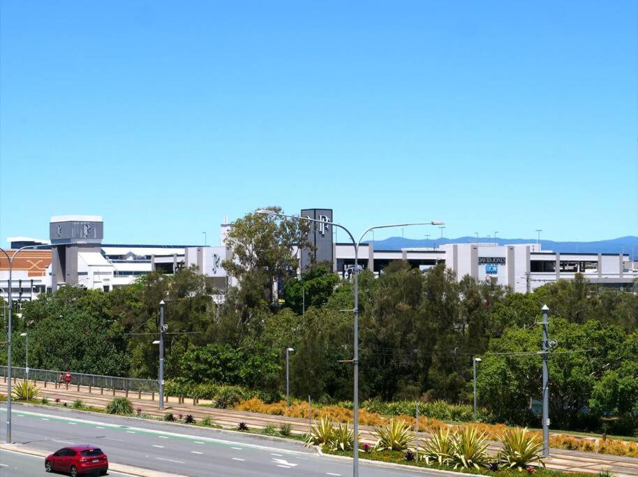 Broadbeach Stunner Modern And Central โกลด์โคสต์ ภายนอก รูปภาพ