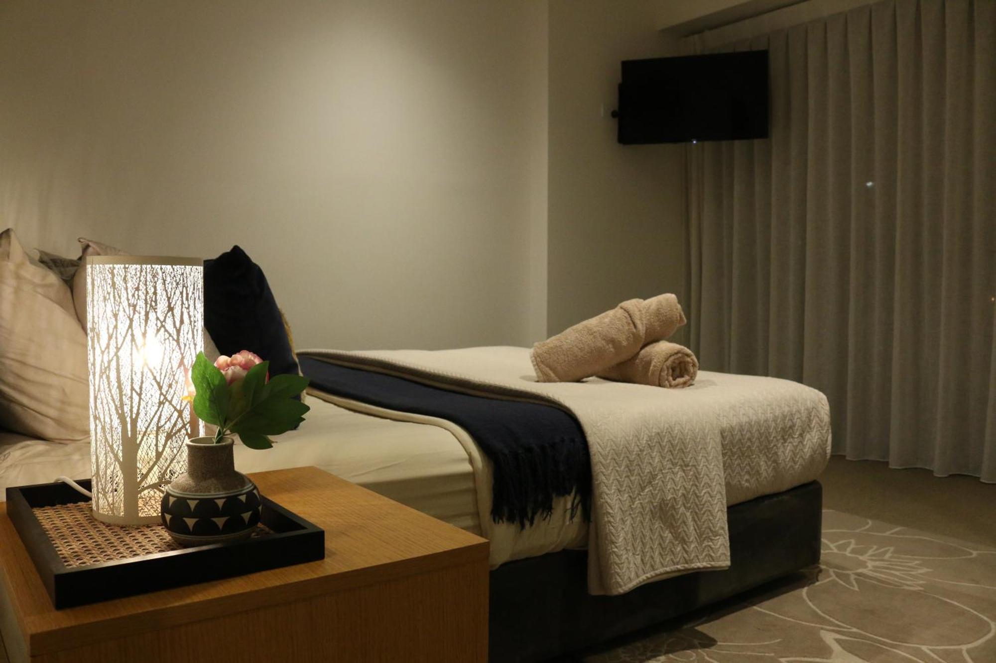 Broadbeach Stunner Modern And Central โกลด์โคสต์ ภายนอก รูปภาพ