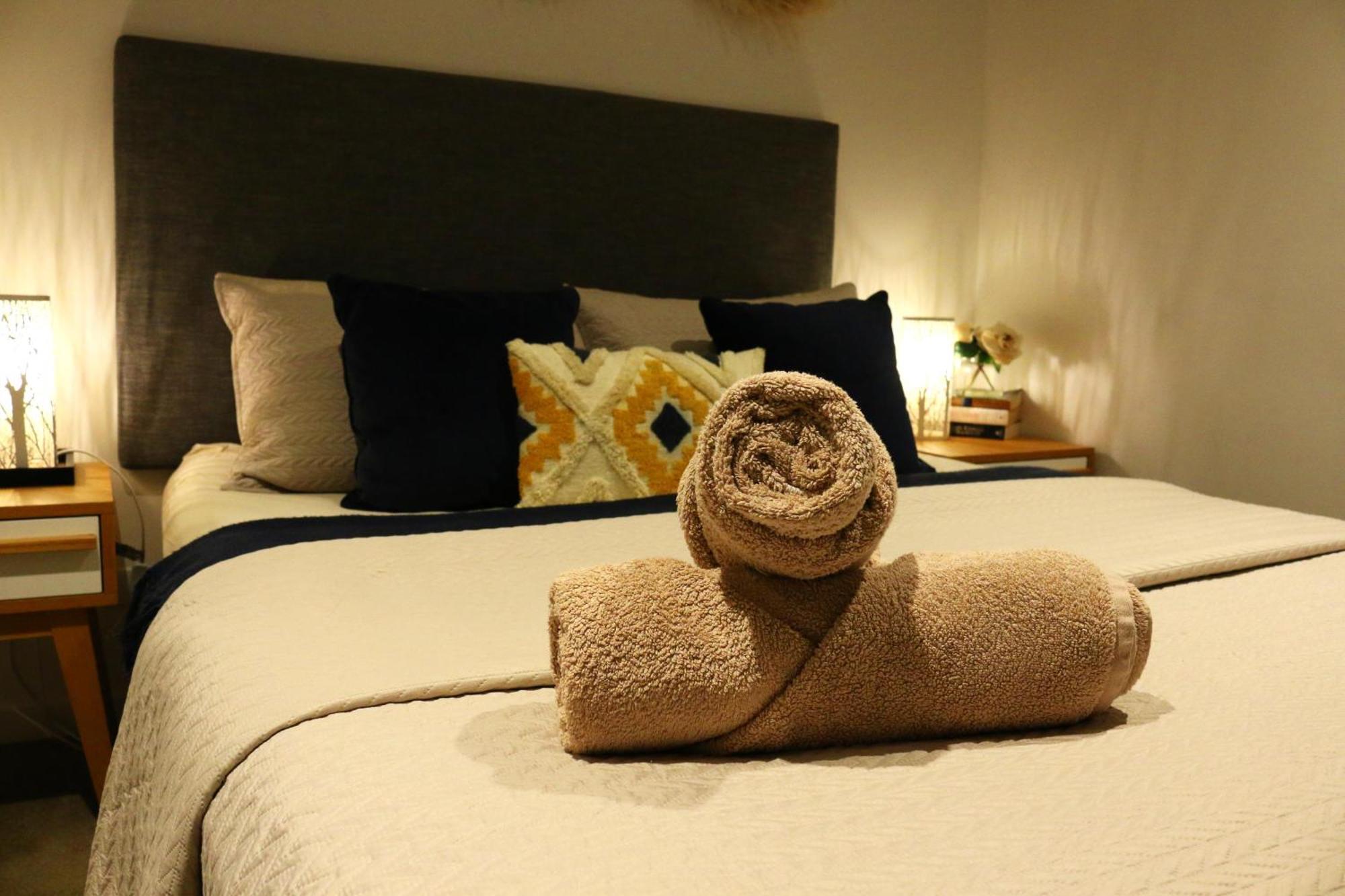 Broadbeach Stunner Modern And Central โกลด์โคสต์ ภายนอก รูปภาพ